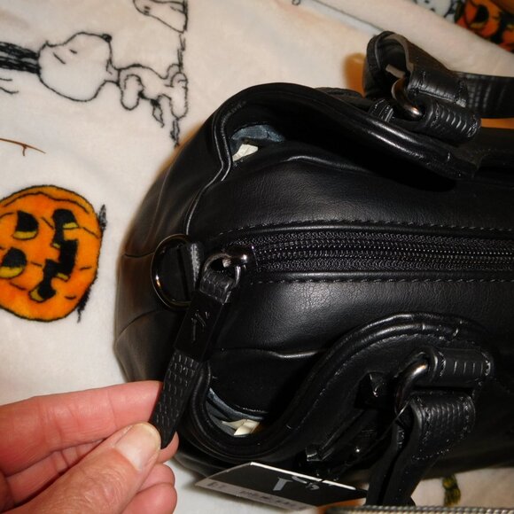 NWT VERA WANG BUENA BLACK SATCHEL CROSSBODY STRAP - Picture 7 of 10